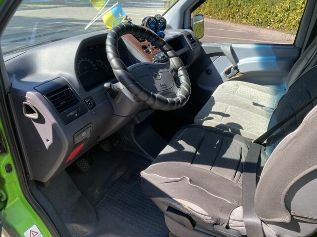 Мерседес Віто 1999 у Дніпро (Дніпропетровську) на Automoto.ua Зелений Мерседес Віто, об'ємом двигуна 2.1 л та пробігом 400 тис. км за 3800 $, фото 9 на Automoto.ua