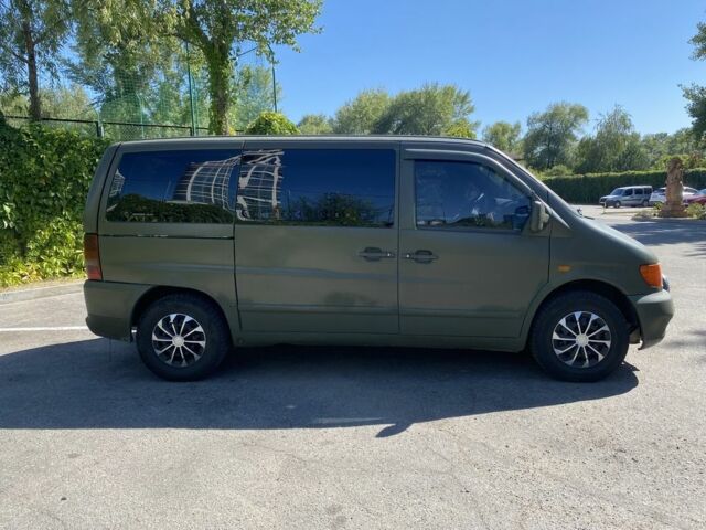 Мерседес Віто 1999 у Дніпро (Дніпропетровську) на Automoto.ua Зелений Мерседес Віто, об'ємом двигуна 2.1 л та пробігом 400 тис. км за 3800 $, фото 1 на Automoto.ua