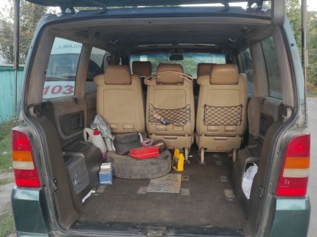 Зеленый Мерседес Вито, объемом двигателя 2.2 л и пробегом 474 тыс. км за 3200 $, фото 3 на Automoto.ua