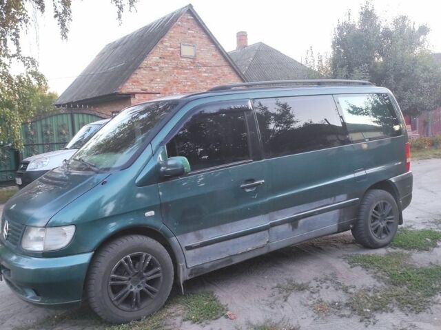 Зеленый Мерседес Вито, объемом двигателя 2.2 л и пробегом 474 тыс. км за 3200 $, фото 2 на Automoto.ua