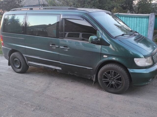 Зеленый Мерседес Вито, объемом двигателя 2.2 л и пробегом 474 тыс. км за 3200 $, фото 1 на Automoto.ua