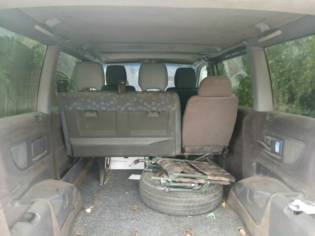 Зеленый Мерседес Вито, объемом двигателя 2.1 л и пробегом 270 тыс. км за 3695 $, фото 6 на Automoto.ua