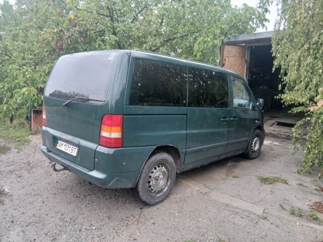 Зеленый Мерседес Вито, объемом двигателя 2.1 л и пробегом 270 тыс. км за 3695 $, фото 3 на Automoto.ua