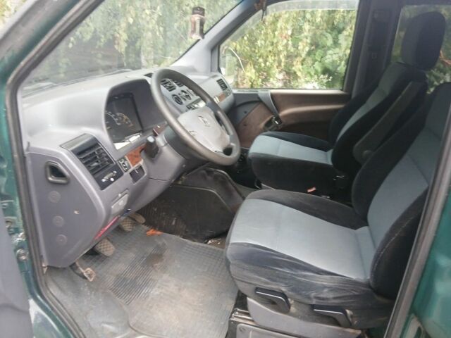 Зеленый Мерседес Вито, объемом двигателя 2.1 л и пробегом 270 тыс. км за 3695 $, фото 5 на Automoto.ua