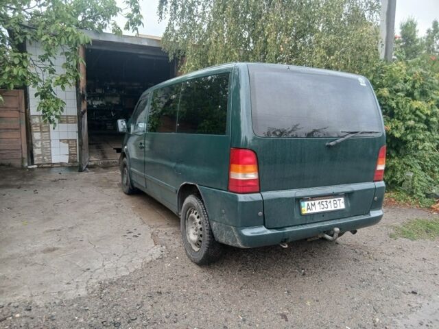 Зеленый Мерседес Вито, объемом двигателя 2.1 л и пробегом 270 тыс. км за 3695 $, фото 2 на Automoto.ua