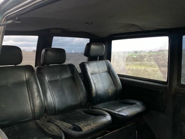 Зеленый Мерседес Вито, объемом двигателя 2.2 л и пробегом 250 тыс. км за 3500 $, фото 4 на Automoto.ua