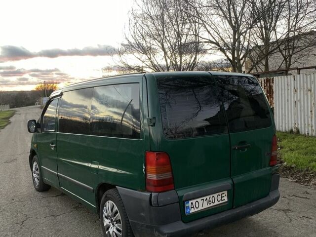 Зеленый Мерседес Вито, объемом двигателя 2.2 л и пробегом 250 тыс. км за 3500 $, фото 2 на Automoto.ua