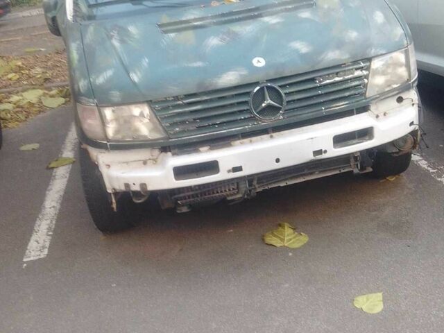 Зеленый Мерседес Вито, объемом двигателя 2.2 л и пробегом 550 тыс. км за 1909 $, фото 2 на Automoto.ua