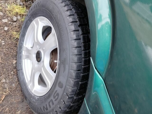 Зеленый Мерседес Вито, объемом двигателя 0 л и пробегом 450 тыс. км за 8300 $, фото 4 на Automoto.ua