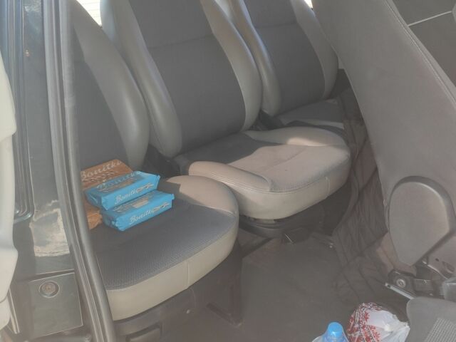 Зеленый Мерседес Вито, объемом двигателя 2.1 л и пробегом 400 тыс. км за 6500 $, фото 5 на Automoto.ua