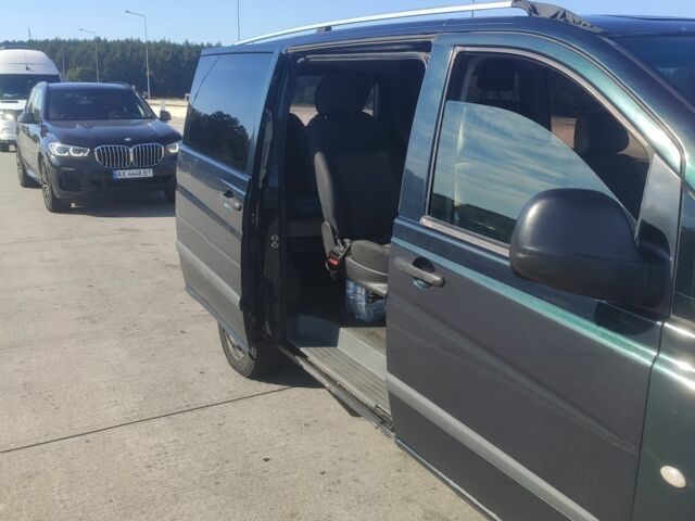 Зеленый Мерседес Вито, объемом двигателя 2.1 л и пробегом 400 тыс. км за 6500 $, фото 4 на Automoto.ua