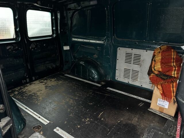 Зеленый Мерседес Вито, объемом двигателя 2.1 л и пробегом 250 тыс. км за 6700 $, фото 8 на Automoto.ua