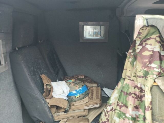 Зеленый Мерседес Вито, объемом двигателя 0 л и пробегом 70 тыс. км за 4300 $, фото 4 на Automoto.ua