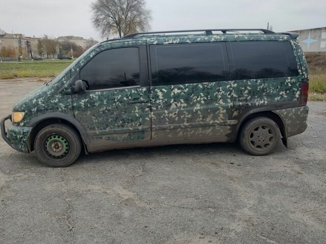 Зеленый Мерседес Вито, объемом двигателя 2.1 л и пробегом 285 тыс. км за 2700 $, фото 4 на Automoto.ua