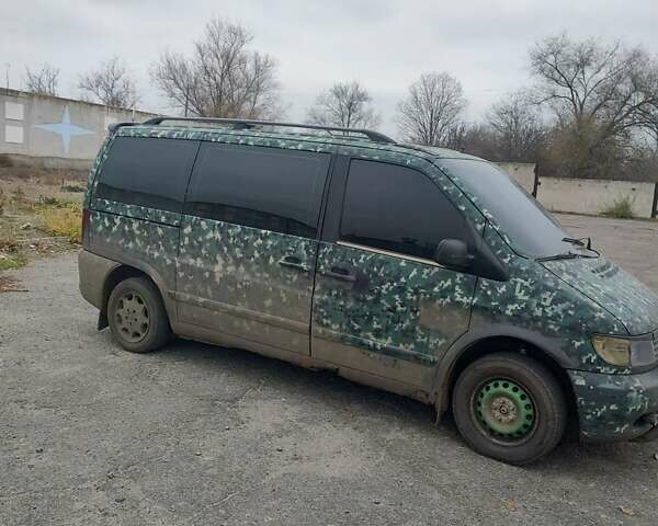 Зеленый Мерседес Вито, объемом двигателя 2.1 л и пробегом 285 тыс. км за 2700 $, фото 1 на Automoto.ua