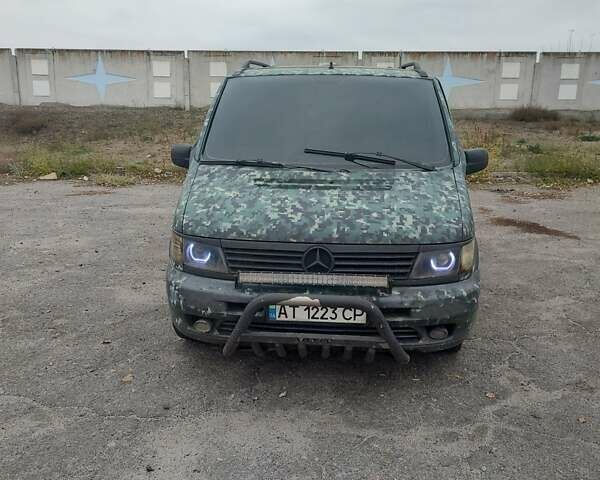 Зеленый Мерседес Вито, объемом двигателя 2.1 л и пробегом 285 тыс. км за 2700 $, фото 2 на Automoto.ua