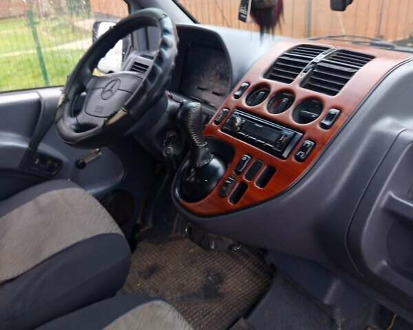 Зеленый Мерседес Вито, объемом двигателя 2.3 л и пробегом 700 тыс. км за 3100 $, фото 7 на Automoto.ua