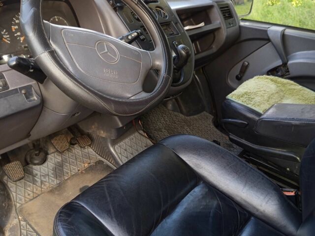 Зелений Мерседес Віто, об'ємом двигуна 2.3 л та пробігом 303 тис. км за 3999 $, фото 2 на Automoto.ua