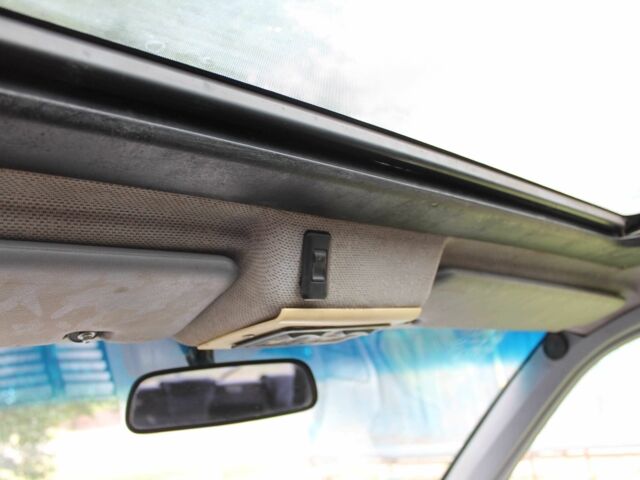 Зеленый Мерседес Вито, объемом двигателя 2 л и пробегом 355 тыс. км за 3332 $, фото 23 на Automoto.ua