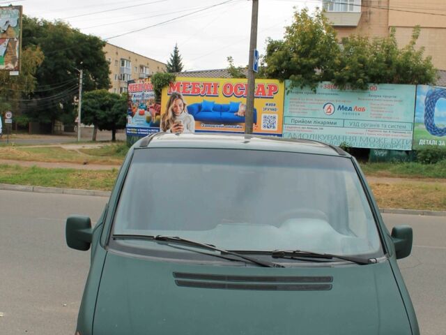 Зеленый Мерседес Вито, объемом двигателя 2 л и пробегом 355 тыс. км за 3332 $, фото 2 на Automoto.ua