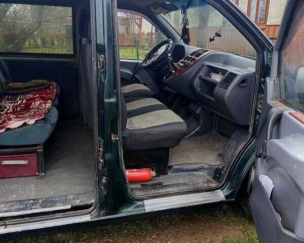 Зеленый Мерседес Вито, объемом двигателя 2.3 л и пробегом 700 тыс. км за 3100 $, фото 3 на Automoto.ua