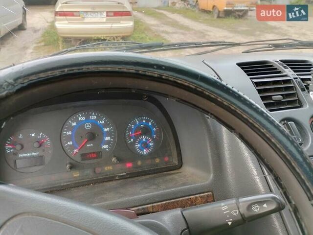 Зелений Мерседес Віто, об'ємом двигуна 2.3 л та пробігом 370 тис. км за 5500 $, фото 3 на Automoto.ua