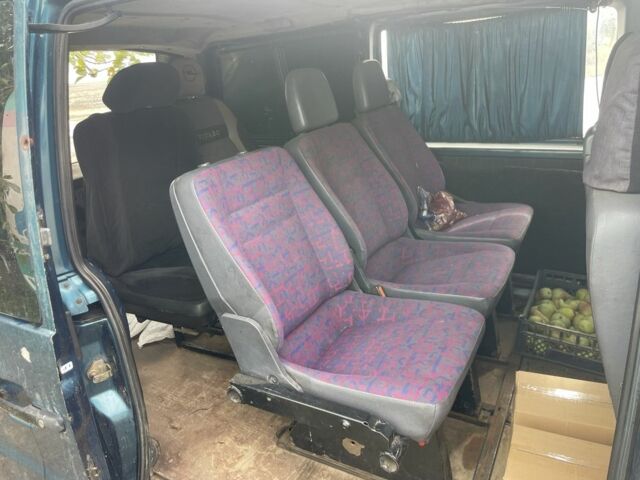 Зелений Мерседес Віто, об'ємом двигуна 2.3 л та пробігом 406 тис. км за 2600 $, фото 4 на Automoto.ua