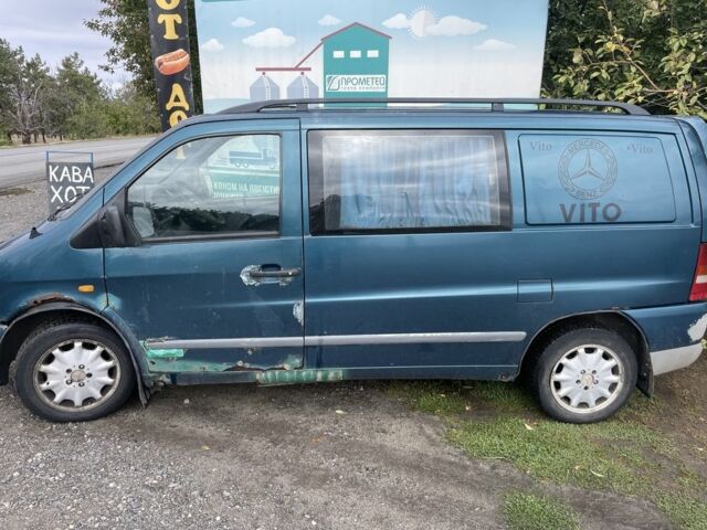 Зелений Мерседес Віто, об'ємом двигуна 2.3 л та пробігом 406 тис. км за 2600 $, фото 1 на Automoto.ua