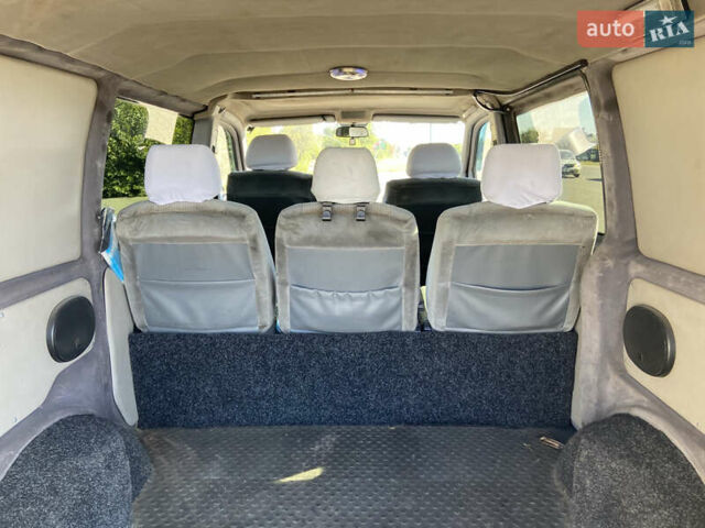 Зелений Мерседес Віто, об'ємом двигуна 2.3 л та пробігом 580 тис. км за 6000 $, фото 10 на Automoto.ua