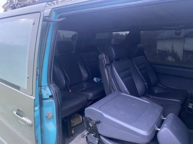 Зеленый Мерседес Вито, объемом двигателя 2.3 л и пробегом 350 тыс. км за 2500 $, фото 11 на Automoto.ua