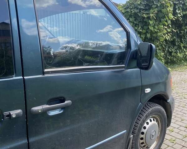 Зеленый Мерседес Вито, объемом двигателя 2.2 л и пробегом 143 тыс. км за 4200 $, фото 12 на Automoto.ua