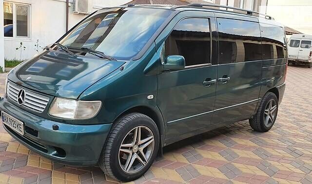 Зелений Мерседес Віто, об'ємом двигуна 2.8 л та пробігом 300 тис. км за 5800 $, фото 2 на Automoto.ua