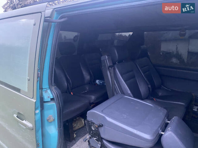 Зеленый Мерседес Вито, объемом двигателя 2.3 л и пробегом 350 тыс. км за 2500 $, фото 11 на Automoto.ua