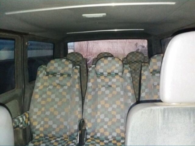 Зеленый Мерседес Вито, объемом двигателя 0 л и пробегом 362 тыс. км за 2500 $, фото 4 на Automoto.ua