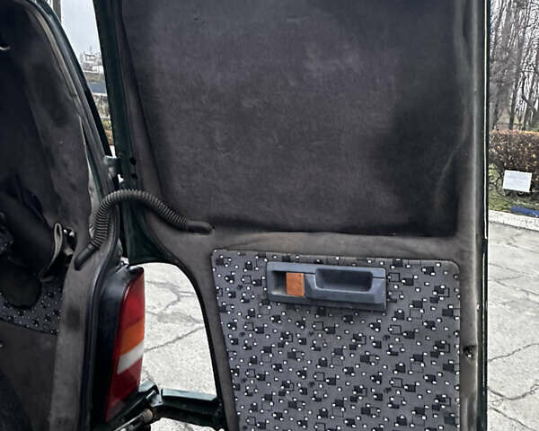 Зеленый Мерседес Вито, объемом двигателя 2.15 л и пробегом 432 тыс. км за 3500 $, фото 21 на Automoto.ua