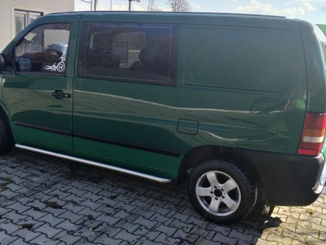 Зеленый Мерседес Вито, объемом двигателя 2.2 л и пробегом 290 тыс. км за 3900 $, фото 3 на Automoto.ua