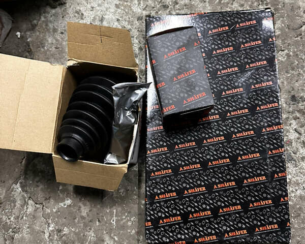 Зеленый Мерседес Вито, объемом двигателя 2.15 л и пробегом 432 тыс. км за 3500 $, фото 25 на Automoto.ua