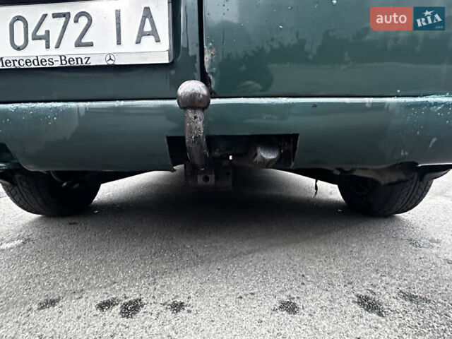 Зеленый Мерседес Вито, объемом двигателя 2.15 л и пробегом 432 тыс. км за 3500 $, фото 12 на Automoto.ua