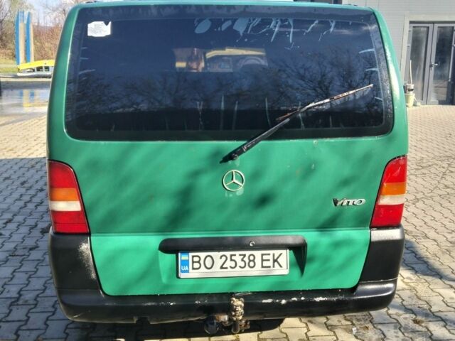 Зеленый Мерседес Вито, объемом двигателя 2.2 л и пробегом 290 тыс. км за 3900 $, фото 2 на Automoto.ua