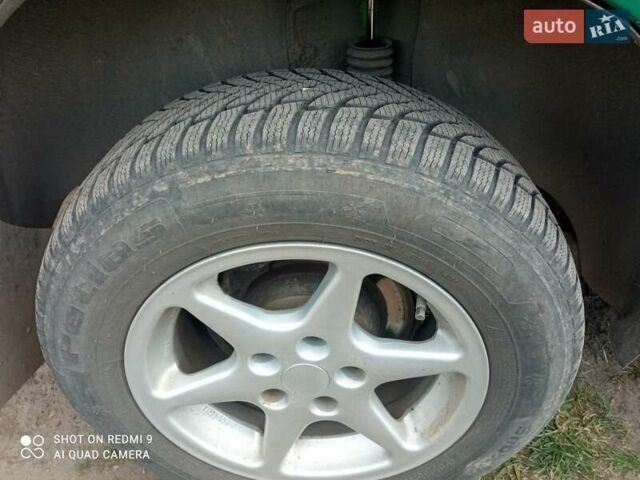 Зелений Мерседес Віто, об'ємом двигуна 2.15 л та пробігом 400 тис. км за 4750 $, фото 3 на Automoto.ua