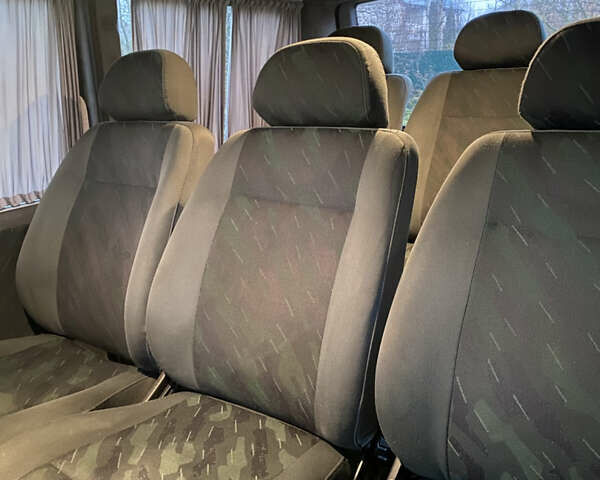 Зеленый Мерседес Вито, объемом двигателя 2.2 л и пробегом 370 тыс. км за 6000 $, фото 38 на Automoto.ua