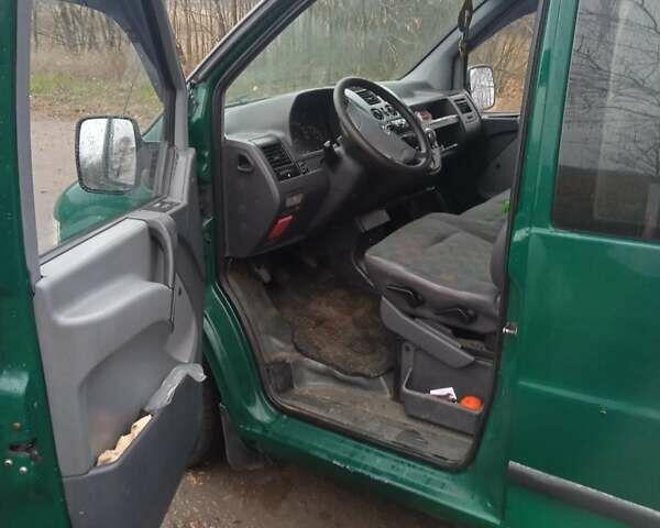 Зелений Мерседес Віто, об'ємом двигуна 2.2 л та пробігом 370 тис. км за 4700 $, фото 5 на Automoto.ua