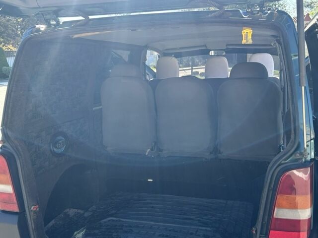 Зеленый Мерседес Вито, объемом двигателя 2.2 л и пробегом 280 тыс. км за 4350 $, фото 1 на Automoto.ua