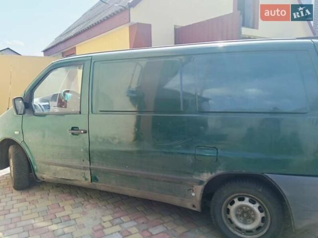 Зеленый Мерседес Вито, объемом двигателя 2.5 л и пробегом 150 тыс. км за 3500 $, фото 2 на Automoto.ua