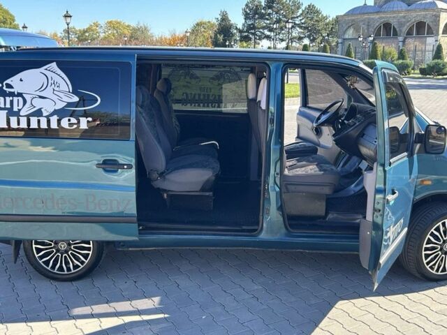 Зеленый Мерседес Вито, объемом двигателя 2.2 л и пробегом 280 тыс. км за 4350 $, фото 2 на Automoto.ua