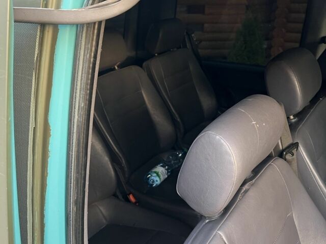 Зеленый Мерседес Вито, объемом двигателя 2 л и пробегом 400 тыс. км за 3050 $, фото 7 на Automoto.ua