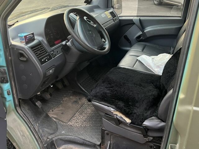 Зеленый Мерседес Вито, объемом двигателя 2 л и пробегом 400 тыс. км за 3050 $, фото 4 на Automoto.ua