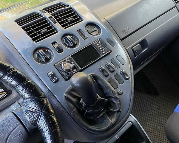 Зеленый Мерседес Вито, объемом двигателя 2.15 л и пробегом 311 тыс. км за 6500 $, фото 6 на Automoto.ua