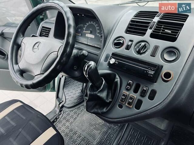 Зеленый Мерседес Вито, объемом двигателя 2.2 л и пробегом 325 тыс. км за 3499 $, фото 17 на Automoto.ua