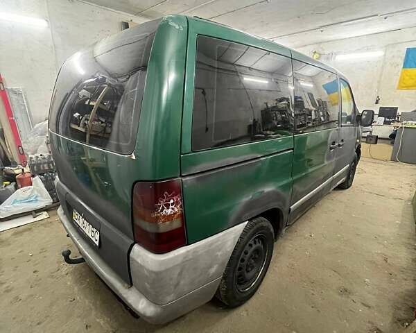 Зеленый Мерседес Вито, объемом двигателя 2.15 л и пробегом 360 тыс. км за 2699 $, фото 1 на Automoto.ua